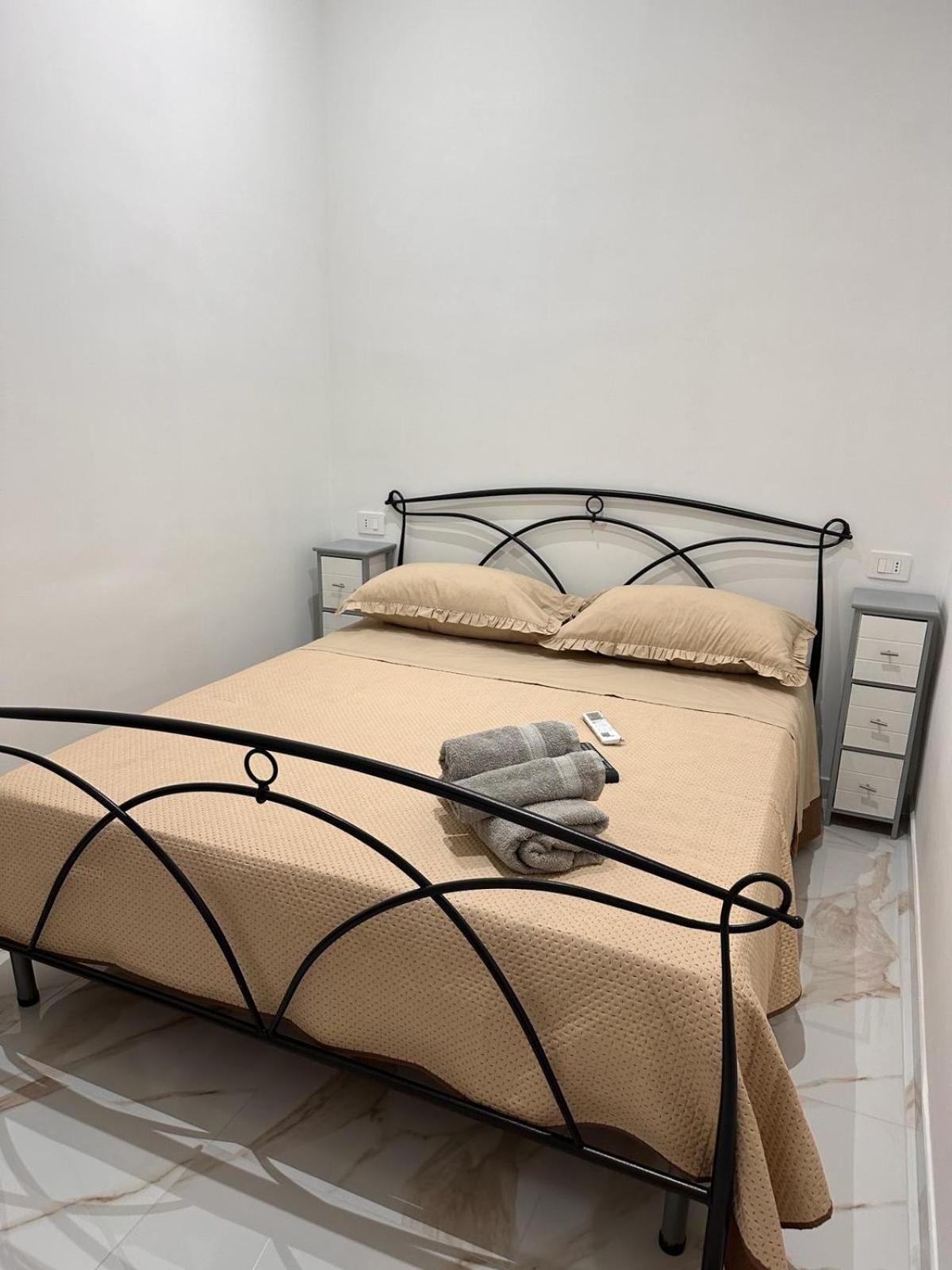 Vincent House * Napels